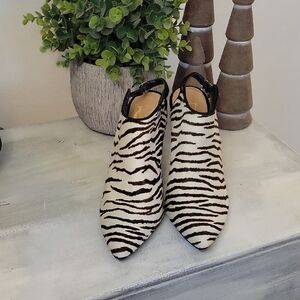 Vince Camuto Signature Zebra Print Women's Heels SZ 8M